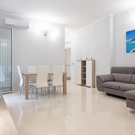 Appartement Modern Flat 250 Mt From The Sea - Albissola Marina Extérieur photo