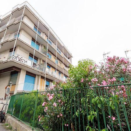 Appartement Modern Flat 250 Mt From The Sea - Albissola Marina Extérieur photo